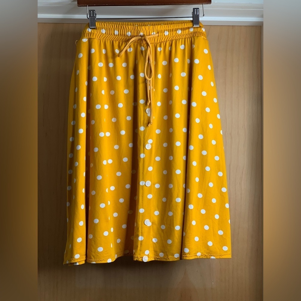 Lula Roe Mustard Yellow Polka Dot MIDI Skirt.     size-2X-Large